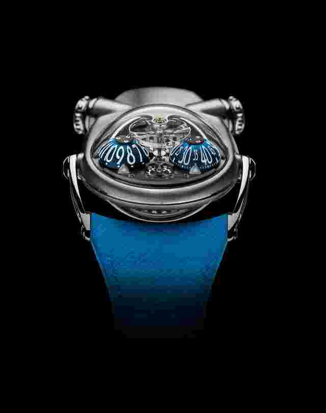 MB&F
  
          HM10 Bulldog Titanium
