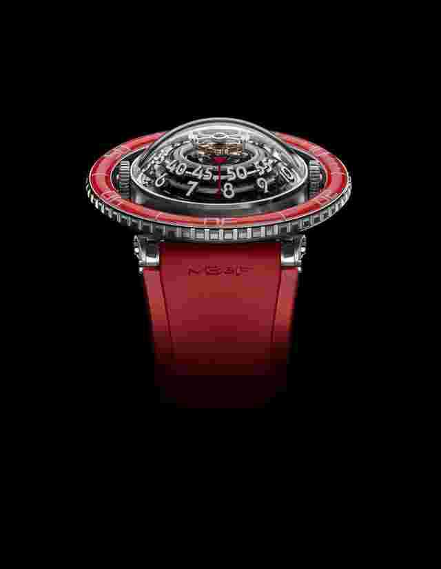 MB&F
  
          HM7 Aquapod Platinum Red
