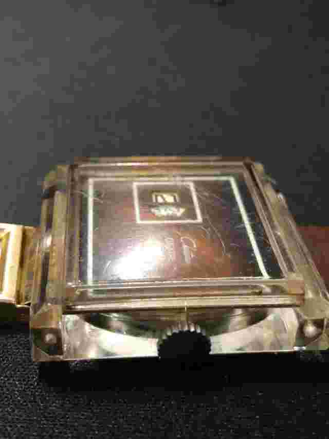 Buler Chateau Digital Swiss 1969 Plexi watch