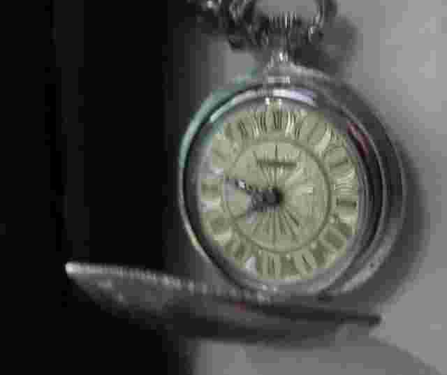 Vintage Endura Pendant Necklace Pocket Watch Women 33mm Silver Tone Manual Wind