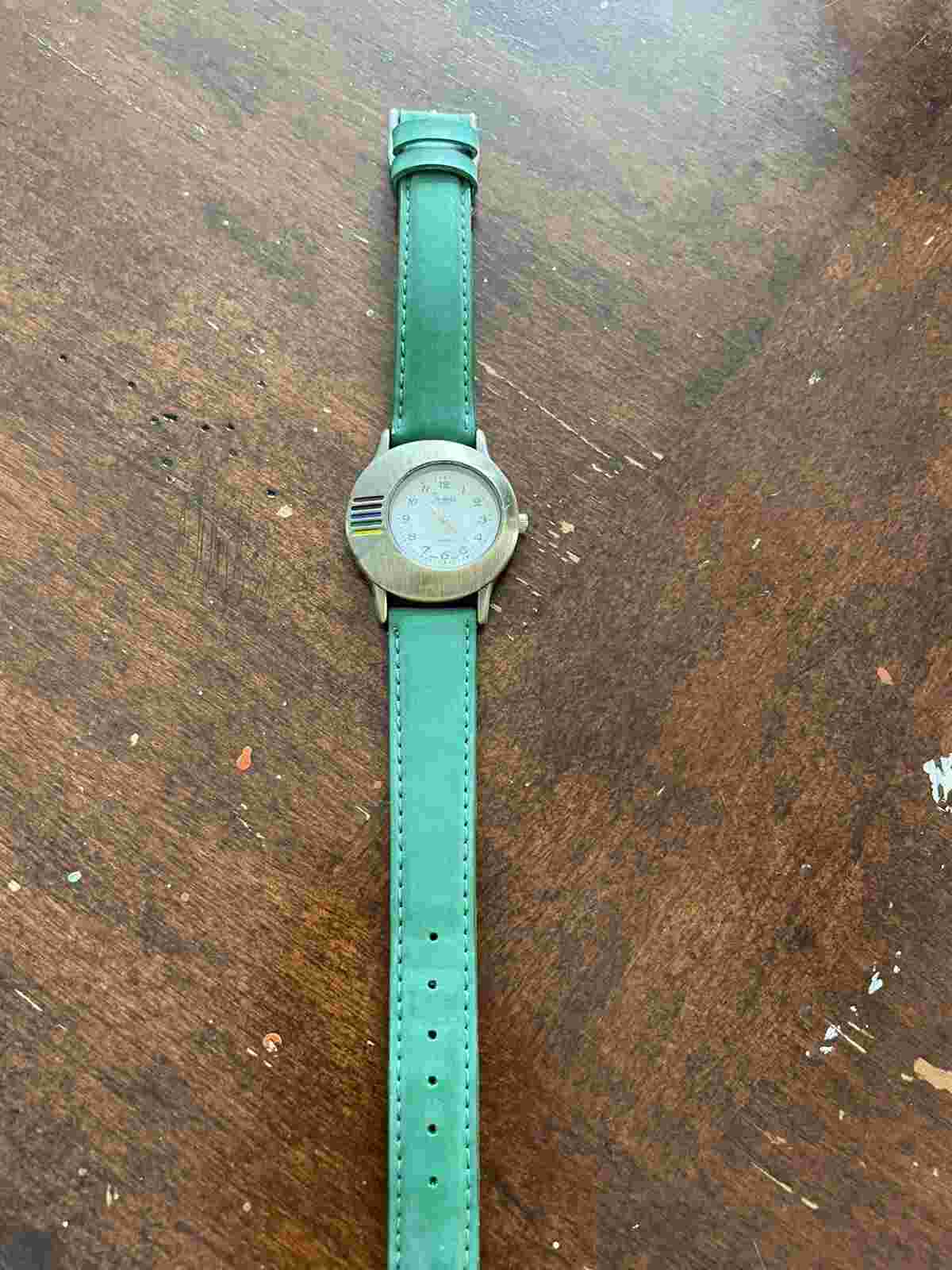 Vintage green Womens Sheffield ladies watch- needs battery