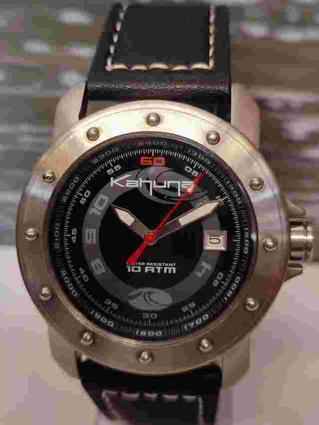 KAHUNA QUARTZ BLACK & GRAY DIAL 10575 MEN'S FULL WORKING CONDITION VINTAGE WATCH