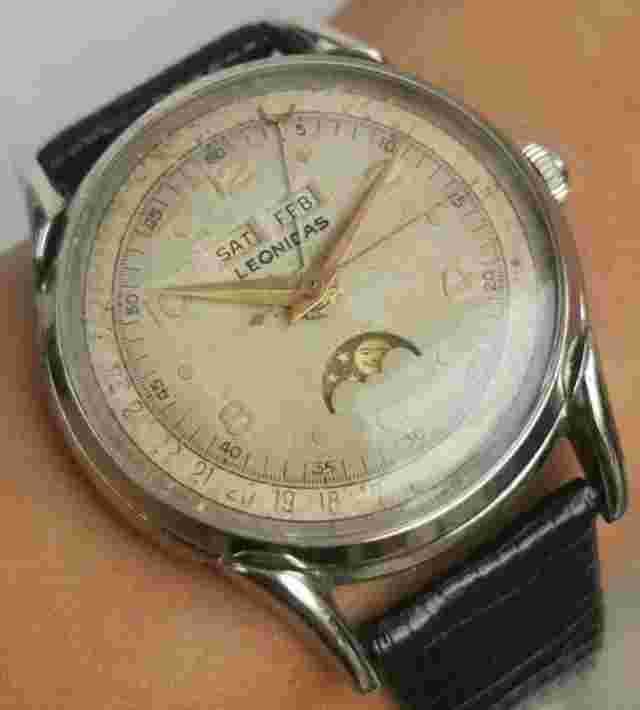 RARE ITEM!!! Leonidas​ Triple Date Moon Phase Gent's Early Elegant Vintage Watch