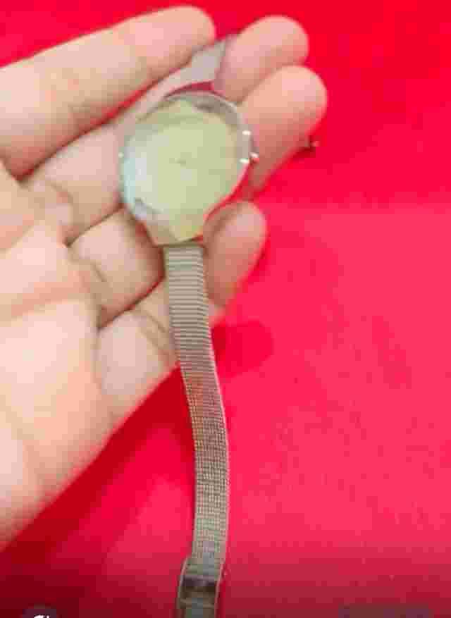 Rumba Time Womens Gold Tone Case Round Silver Mesh Band Watch