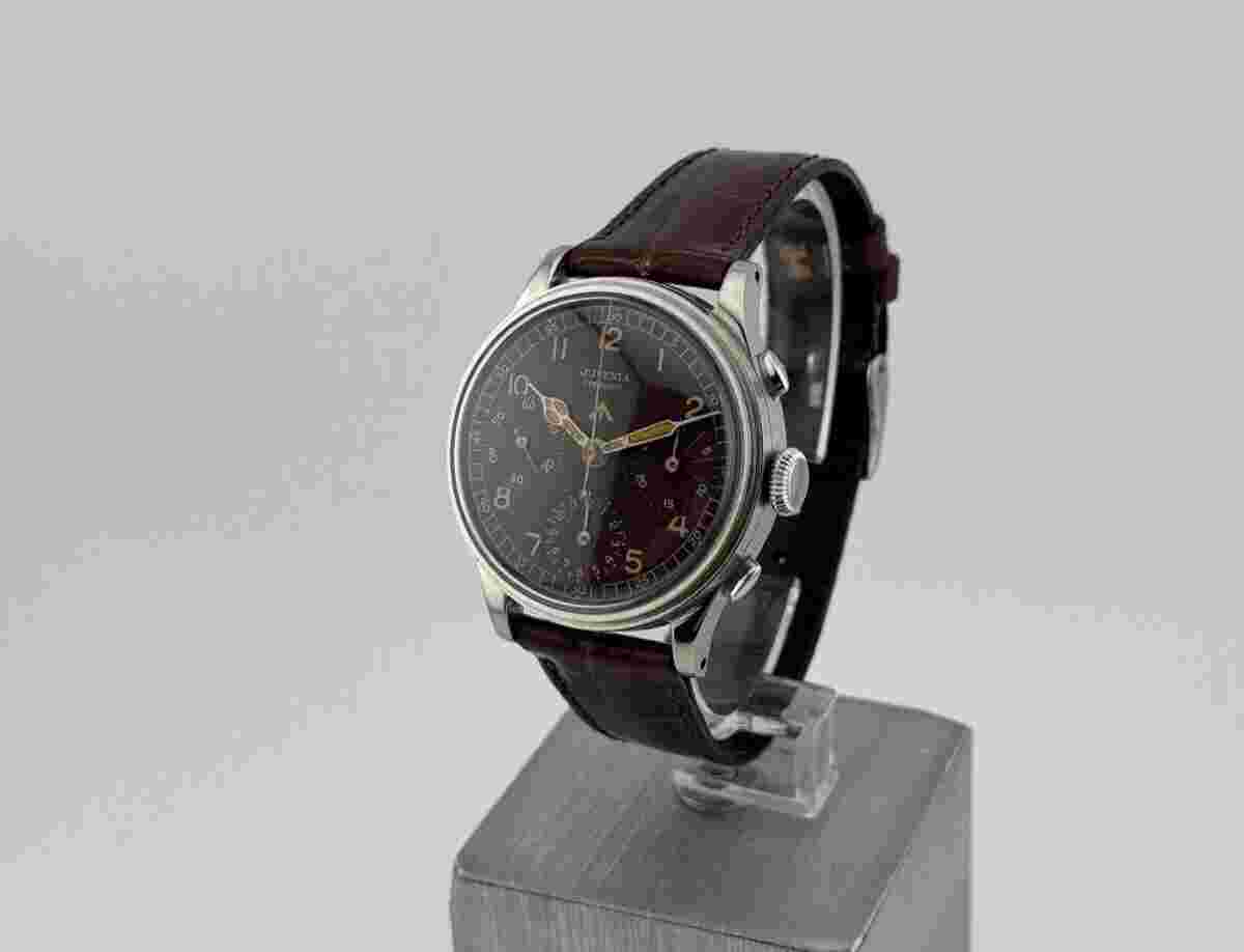 Juvenia Chronograph VALJOUX 71 Staybrite Case Brown Dial Vintage