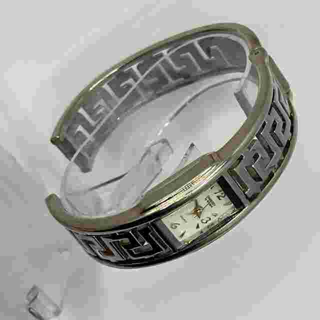 Embassy By Gruen Women's Watch Cuff Band Silver Tone Dial NEW BATTERY RUNS!