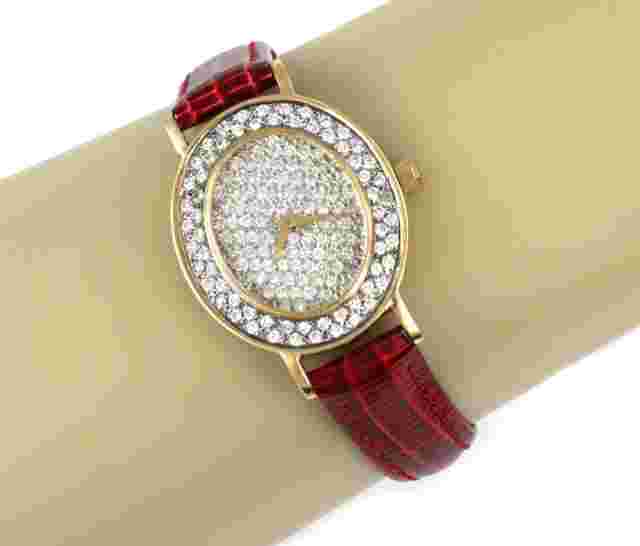 Universal Geneve 2.00ct Diamond 18k Gold Leather Band Watch