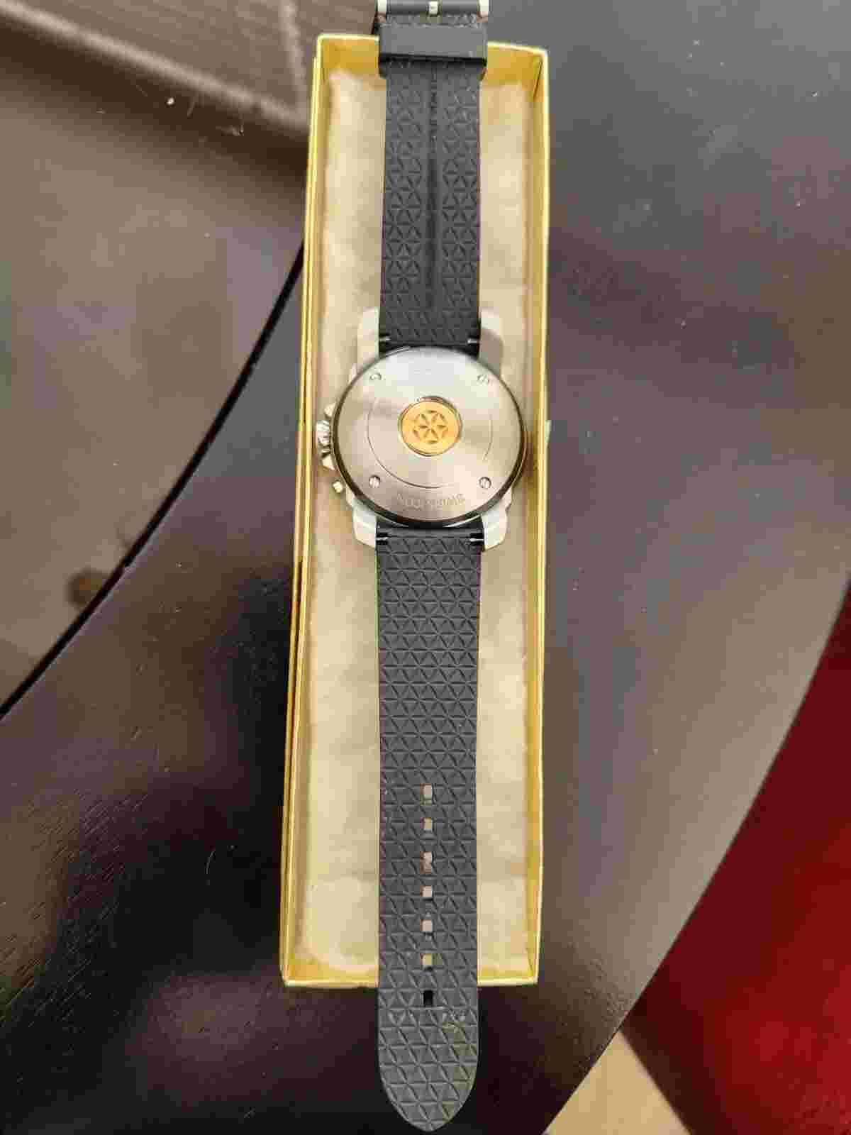 MICHEL JORDI MEGA ICON PEBBLE STONE MENS QUARTZ WATCH RUBBER SIM. 300-010 97