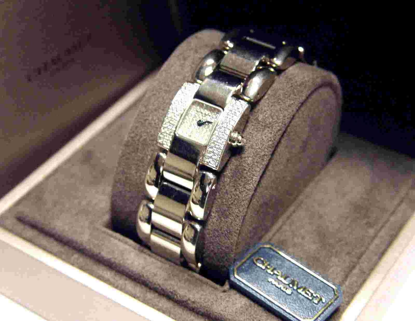 CHAUMET Paris 18K Diamond Ladies Watch 811-0261 Box 158.4g