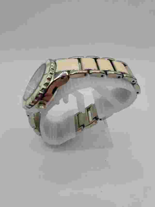 Bongo Ladies Quartz Watch 30mm Round Silver Tone Bracelet MOP