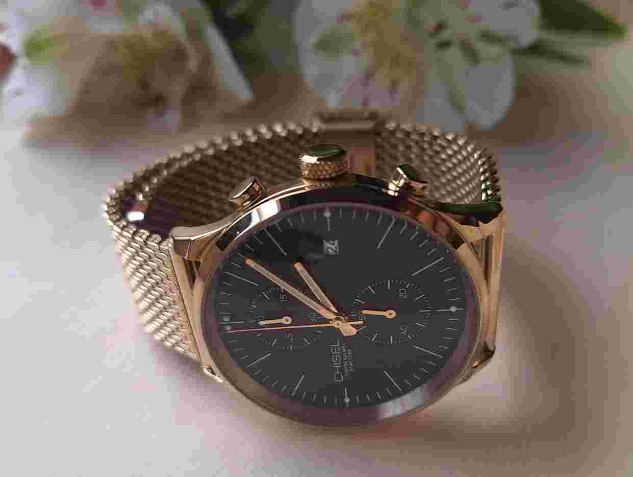 CHISEL Chronograph Gold Tone Mesh Band Unisex Watch (Exc Cond)