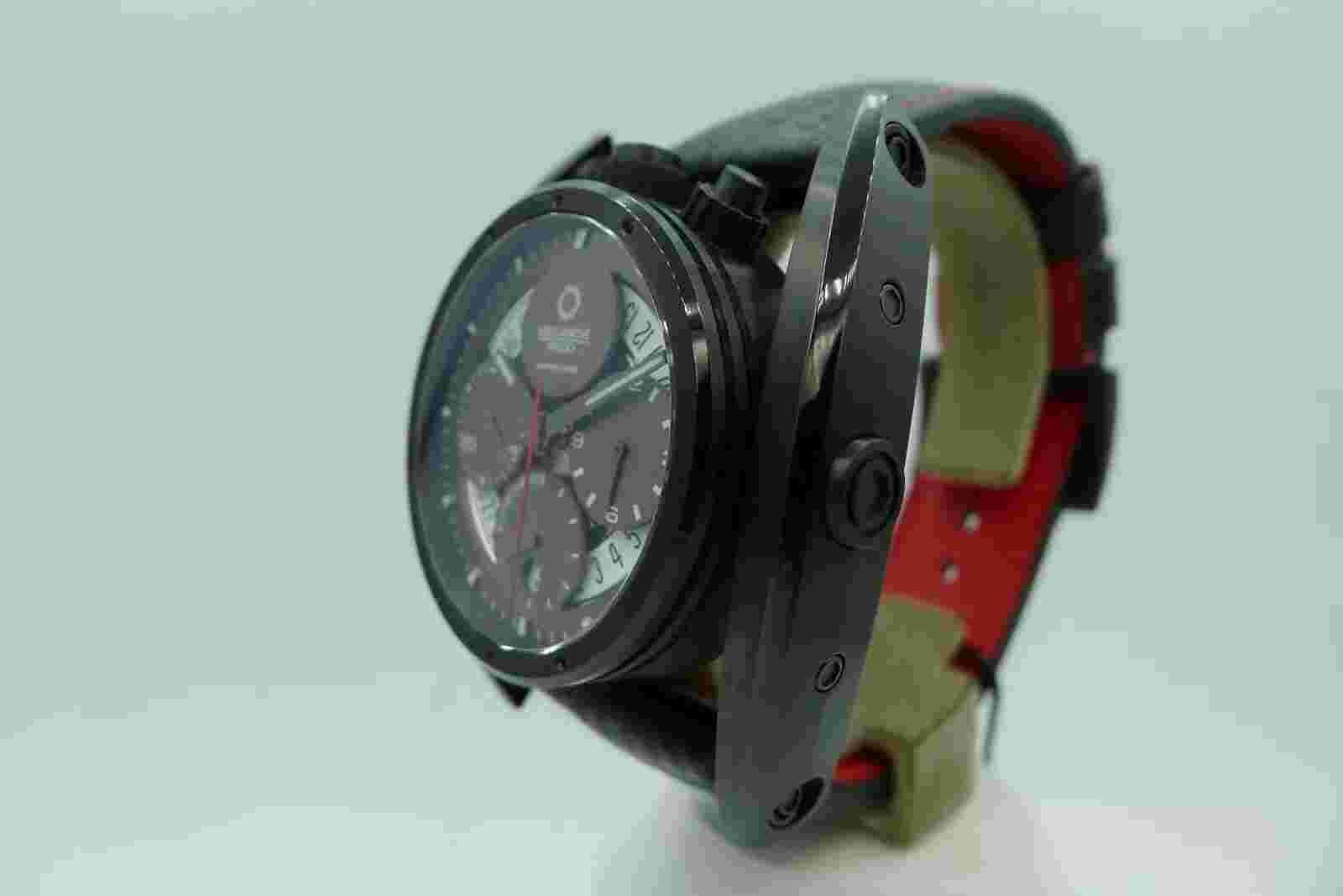 MECCANICHE VELOCI CHRONOGRAPH DRIVE SWISS TITANIUM PVD 100M VALJOUX