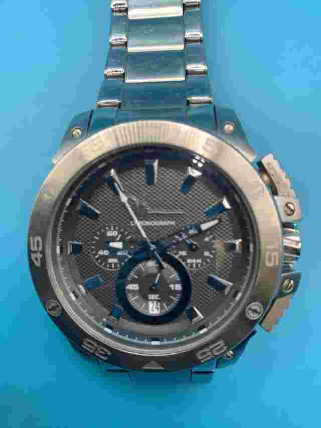 MARC ANTHONY NICE MENS WATCH Works /Needs Battery