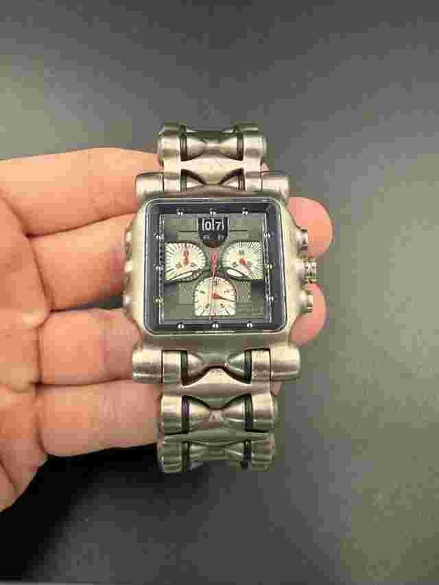 Oakley Minute Machine Titanium Black Silver Subdials Watch