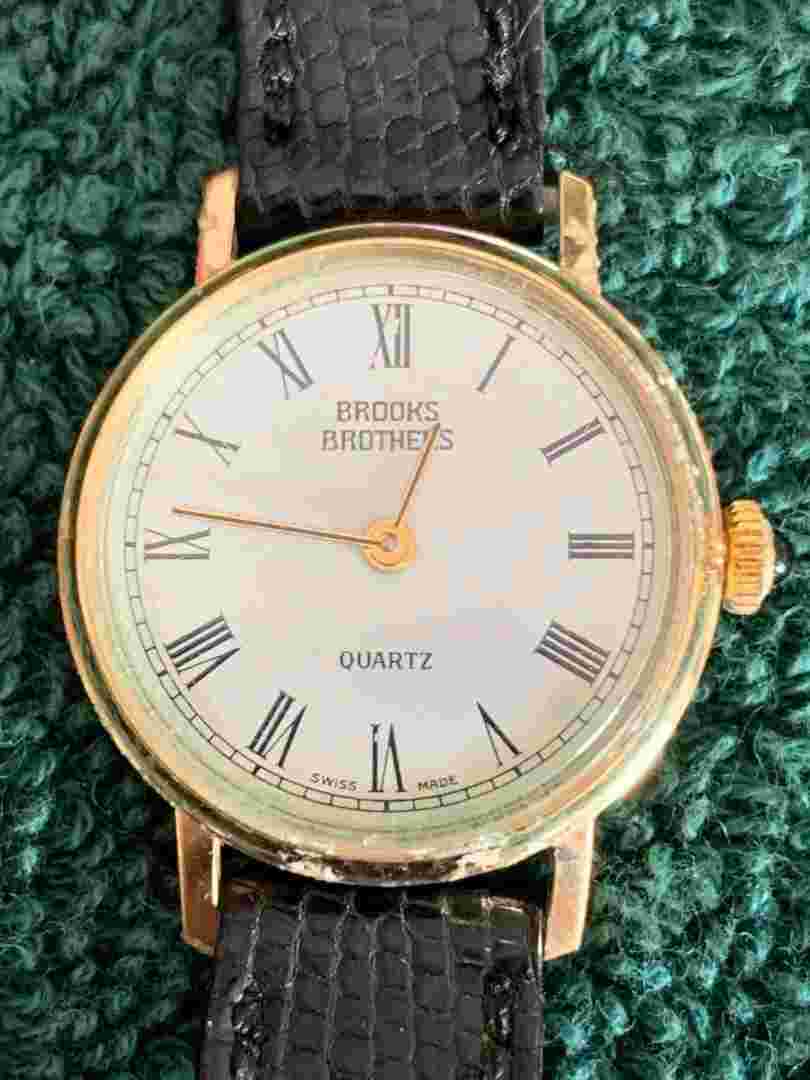 Brooks Brothers Wristwatch Round Quartz Battery-Powered Diameter 28 mm Ladies