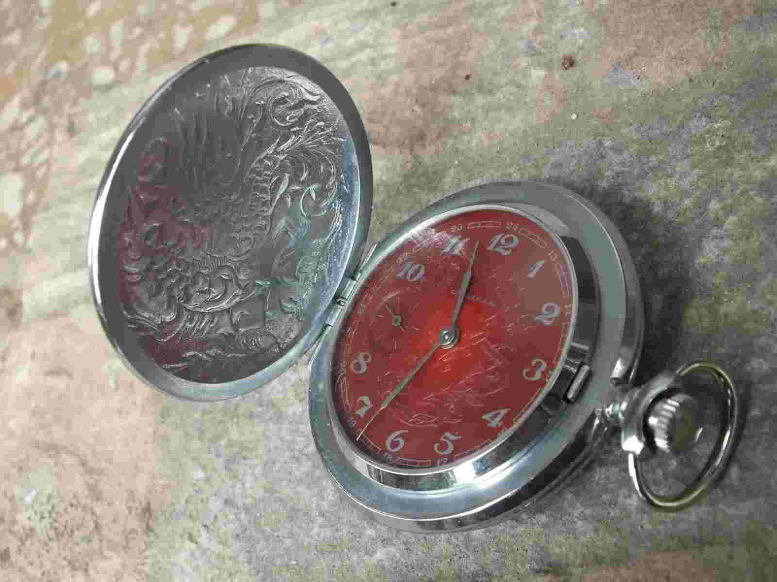 Vintage Unique Collectible Molnia Molnija 18 Jewels USSR Mechanical Pocket Watch