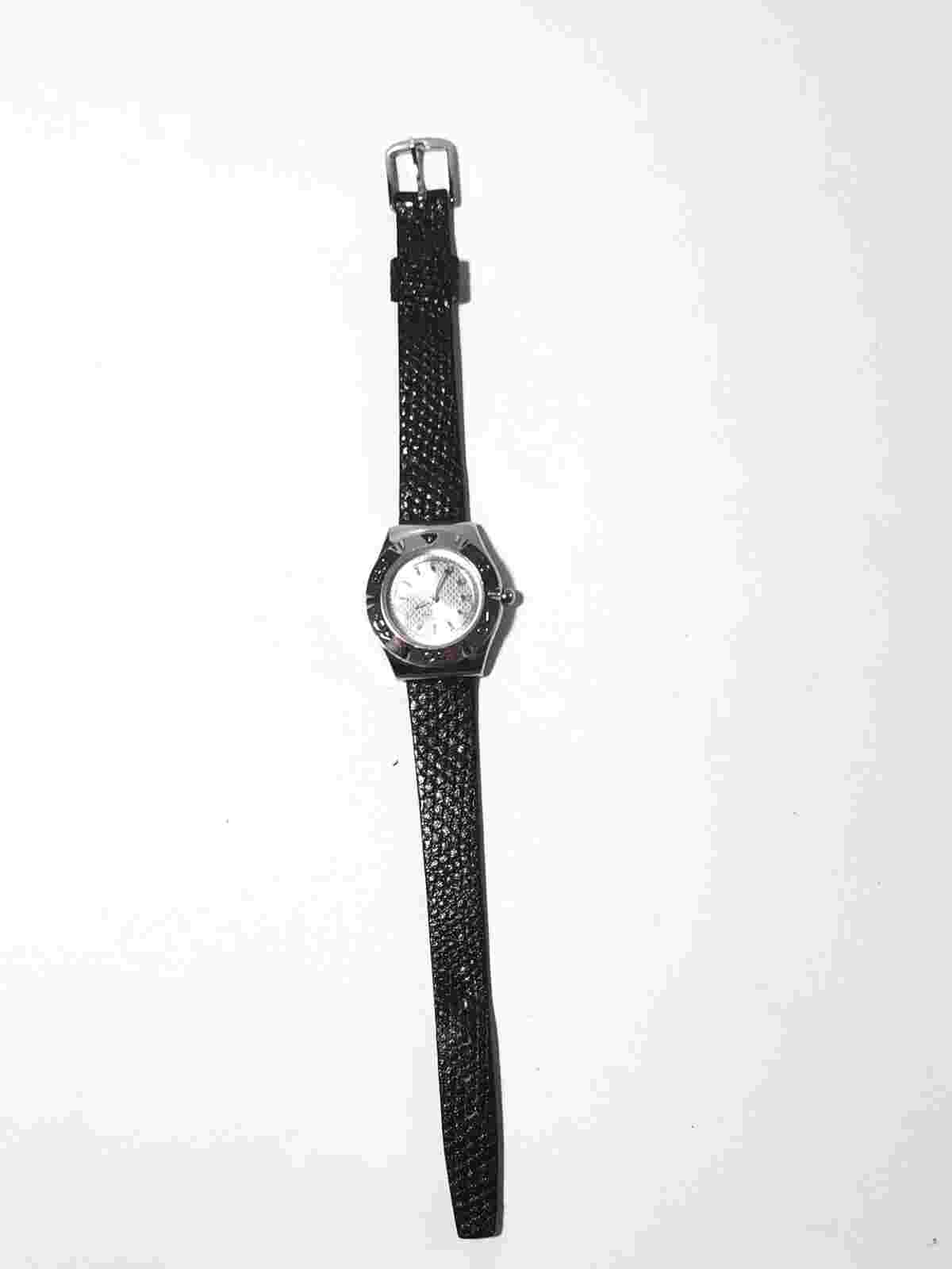 Ladies Quartz Wrist Watch New Battery & Black Leather Band Water Resistant