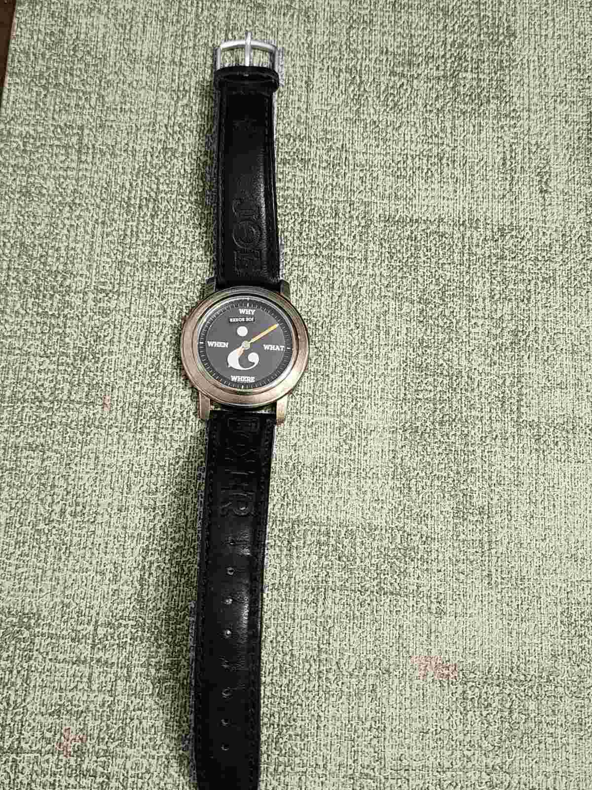 JOE BOXER WATCH. Why-What-Where-When BLACK SMILE FACE WATCH. NEW BATTERY