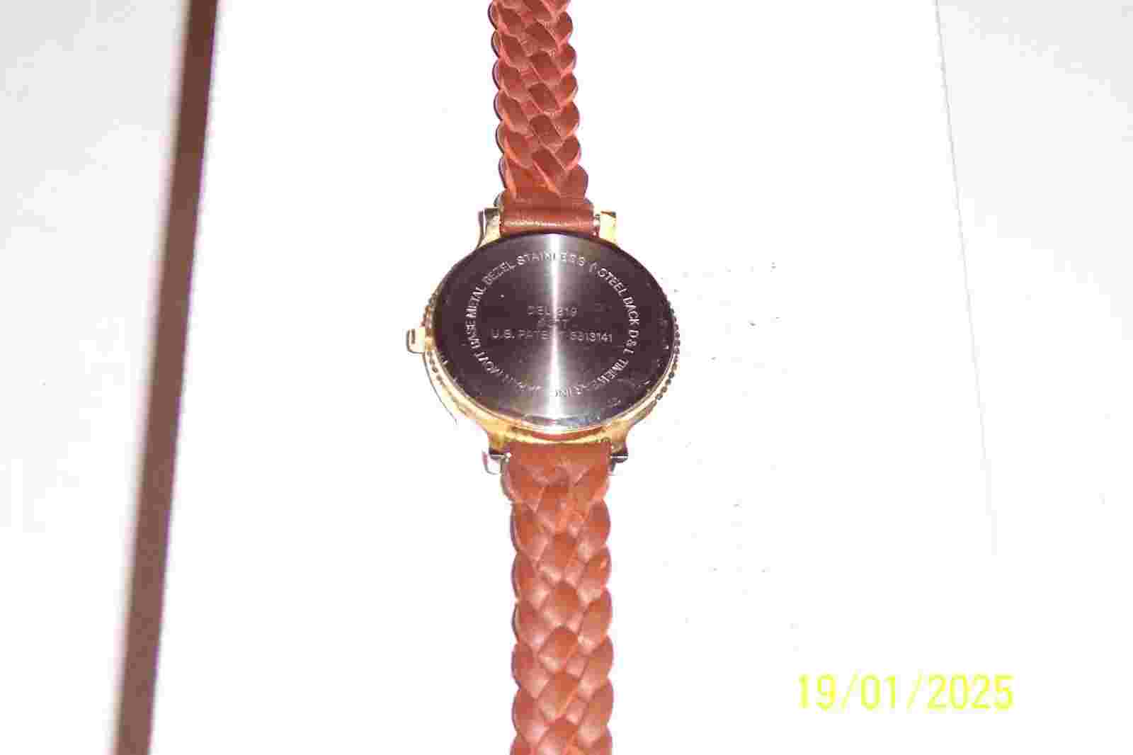 SASSON LUNA GLO DEL 319 WATCH- NEW BATTERY