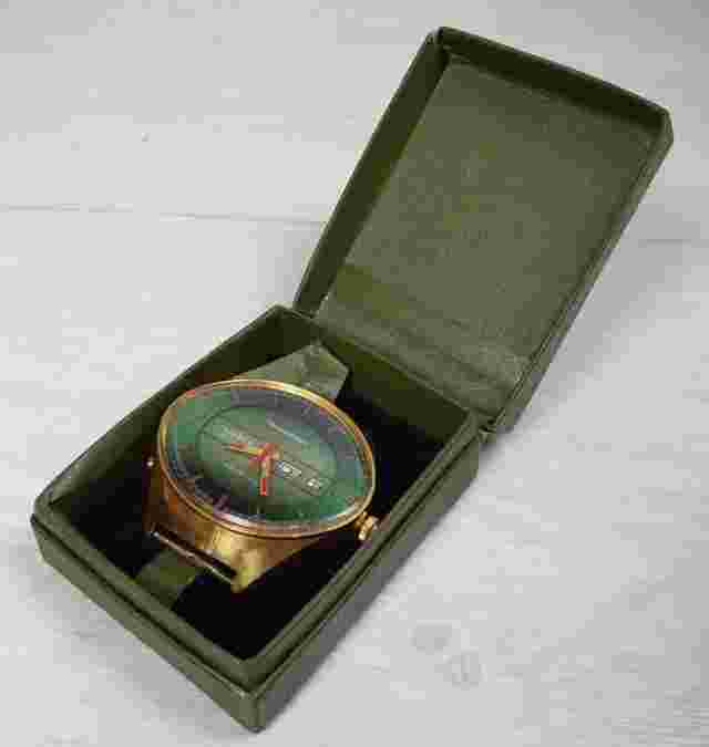 Vintage Chaika Stadium Automatic Gold Plated Soviet Mechanical Wrist Watch USSR