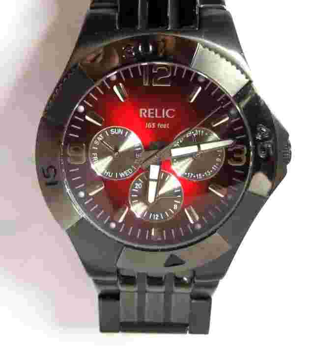 VINTAGE MENS RELIC SPORT 165 FEET ZR15486 WRIST WATCH RUN RED DIAL FRESH BATTERY