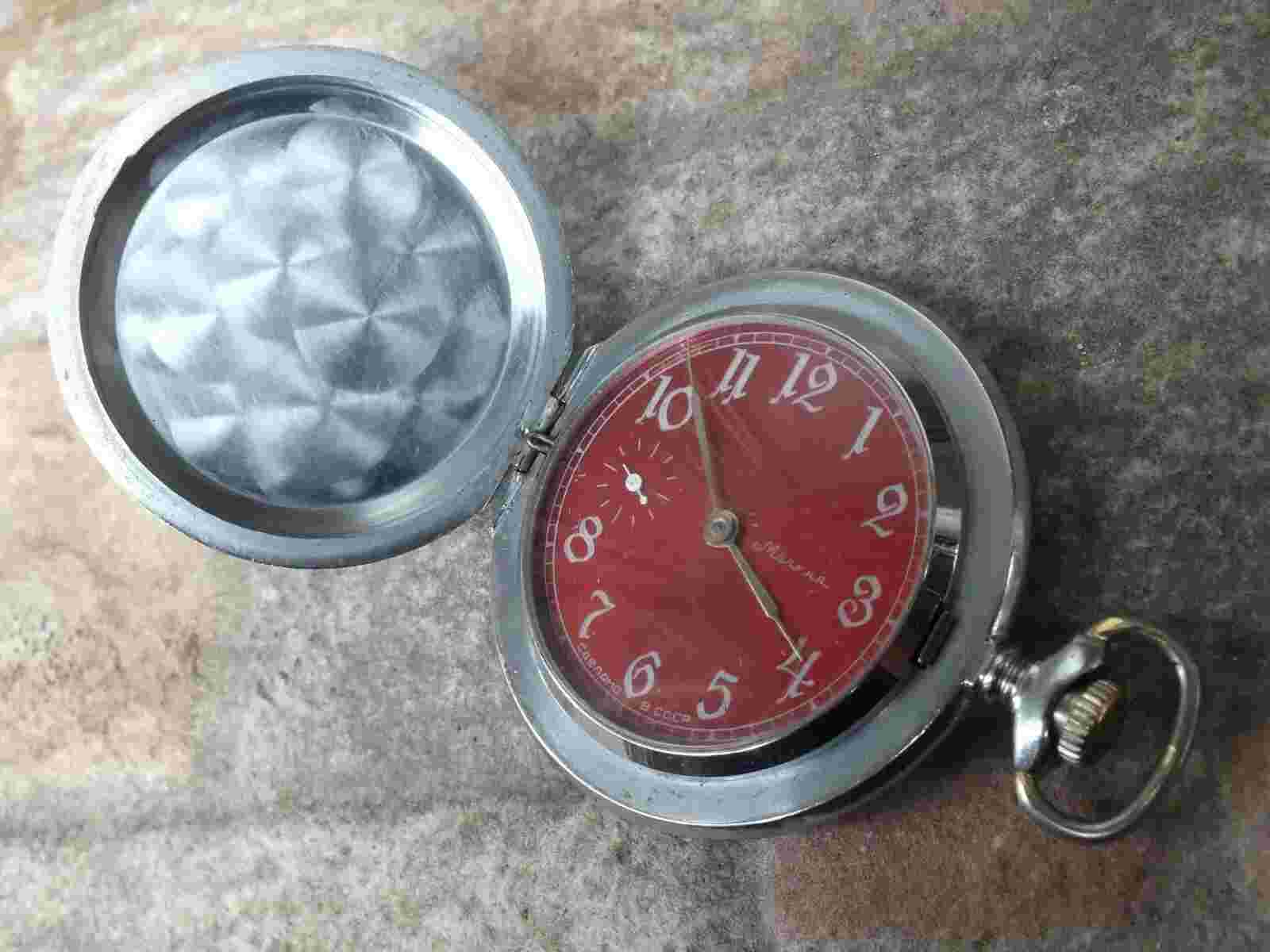 Vintage Molnija Molnya Red Dial (Молния) 18 Jewels USSR Mechanical Pocket Watch.