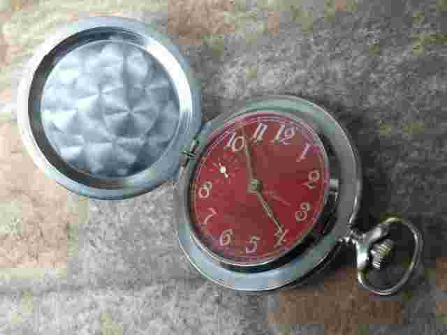 Vintage Molnija Molnya Red Dial (Молния) 18 Jewels USSR Mechanical Pocket Watch.
