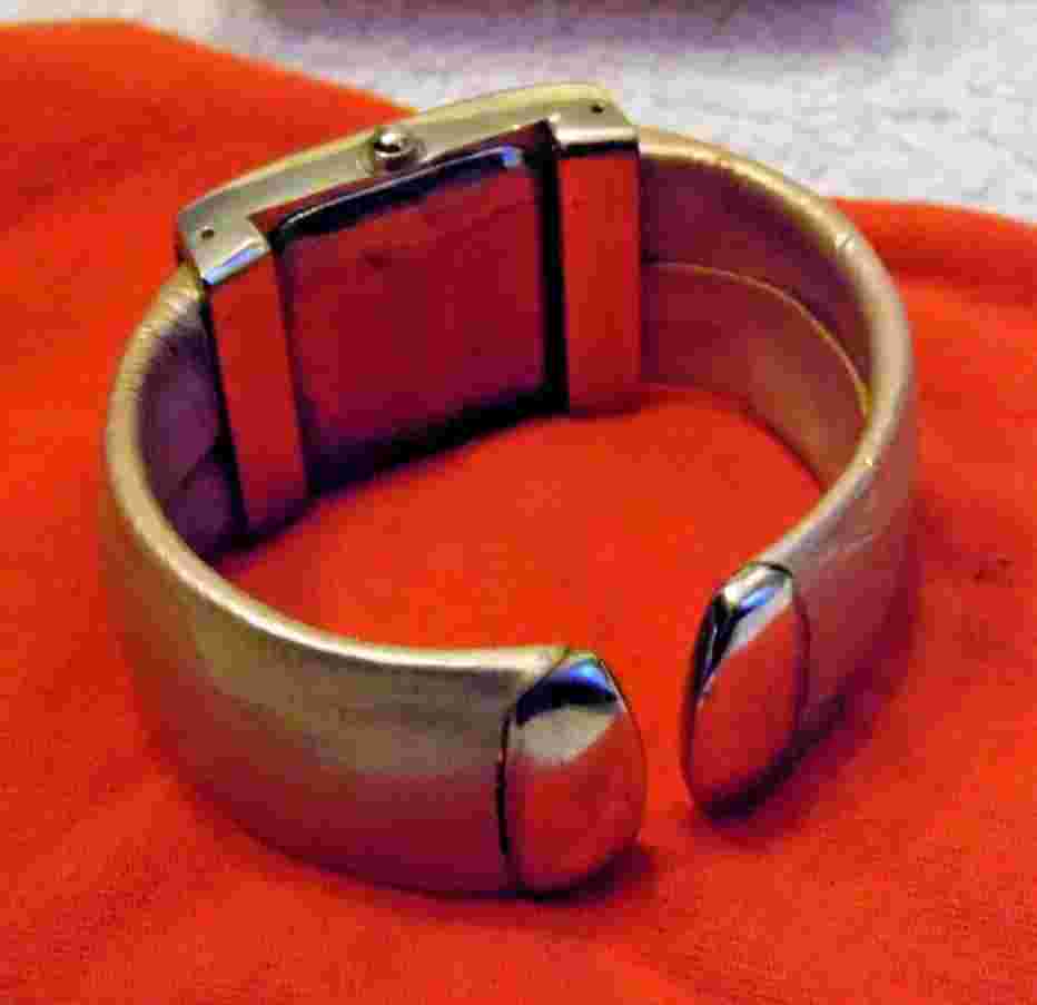 Vintage Xanadu Cuff Japan Leather Ladies Stainless Untested wristwatch wide