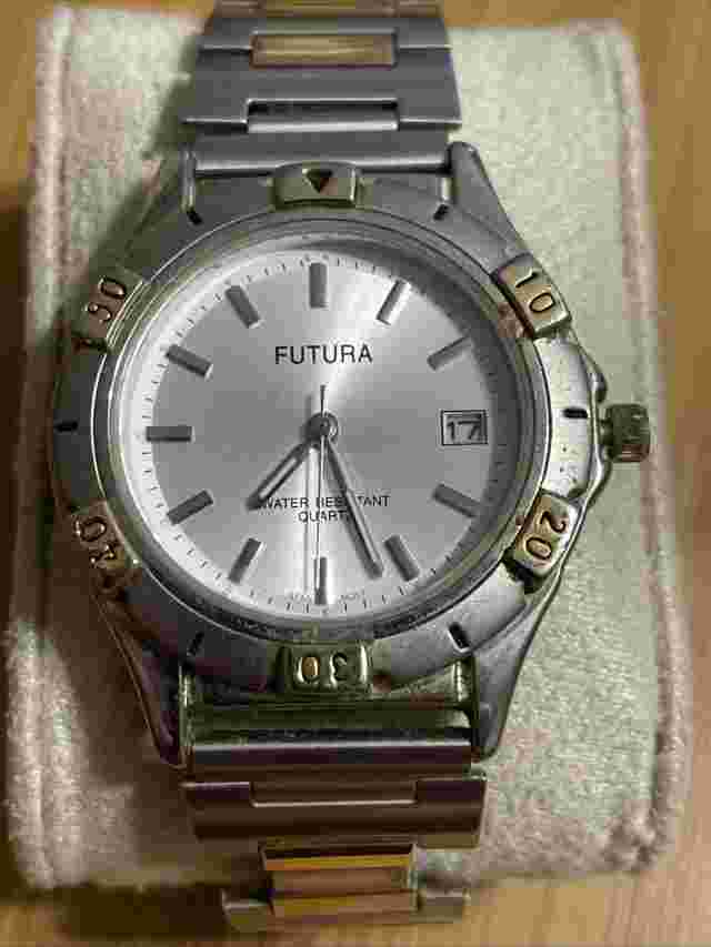 Futura Watch Men Silver Tone Round Water Resistant Silver & Gold New Battery!!