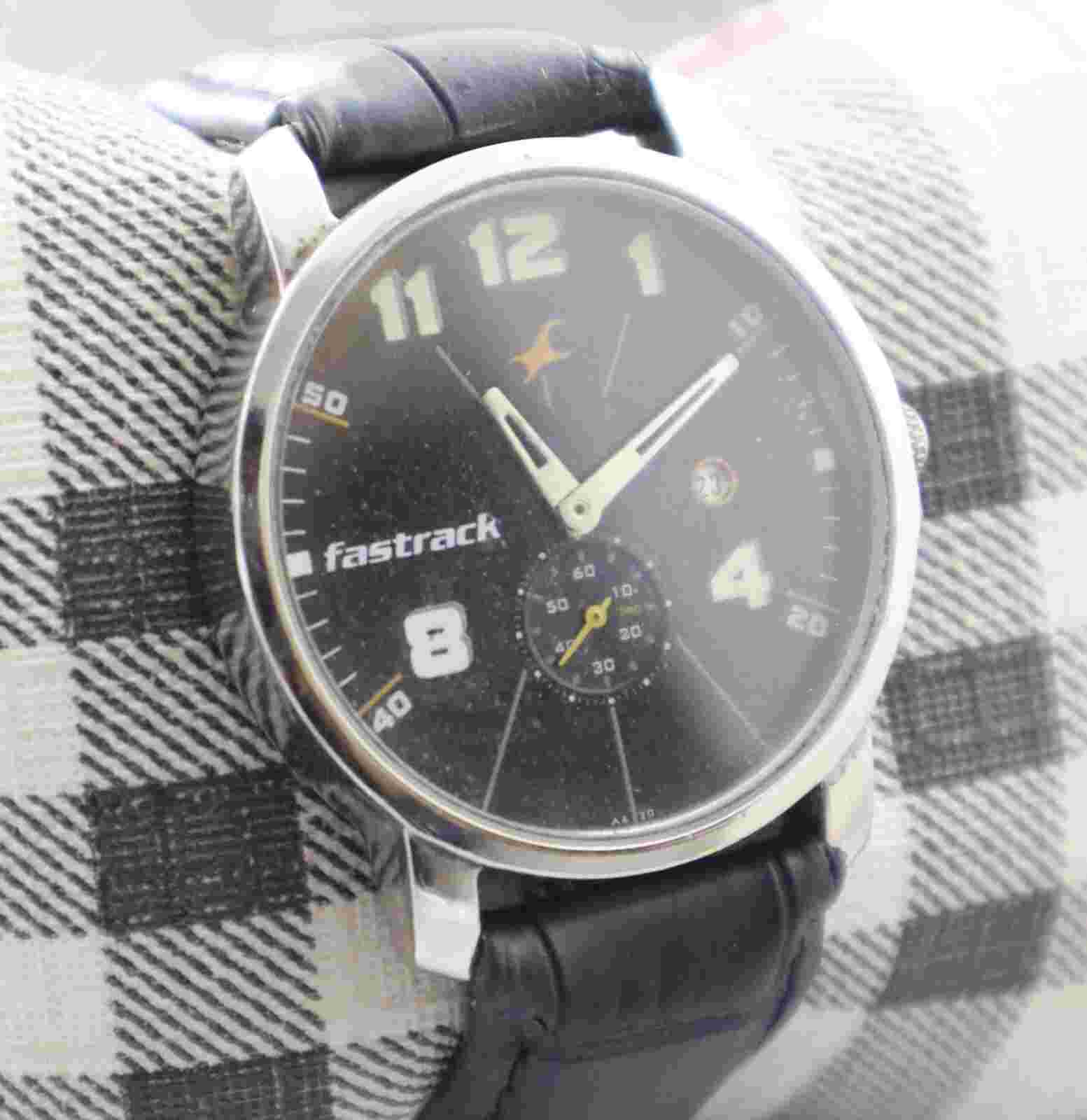 Casual Fastrack Men Sub-Second Black Dial with Date Leather Band Quartz Watch