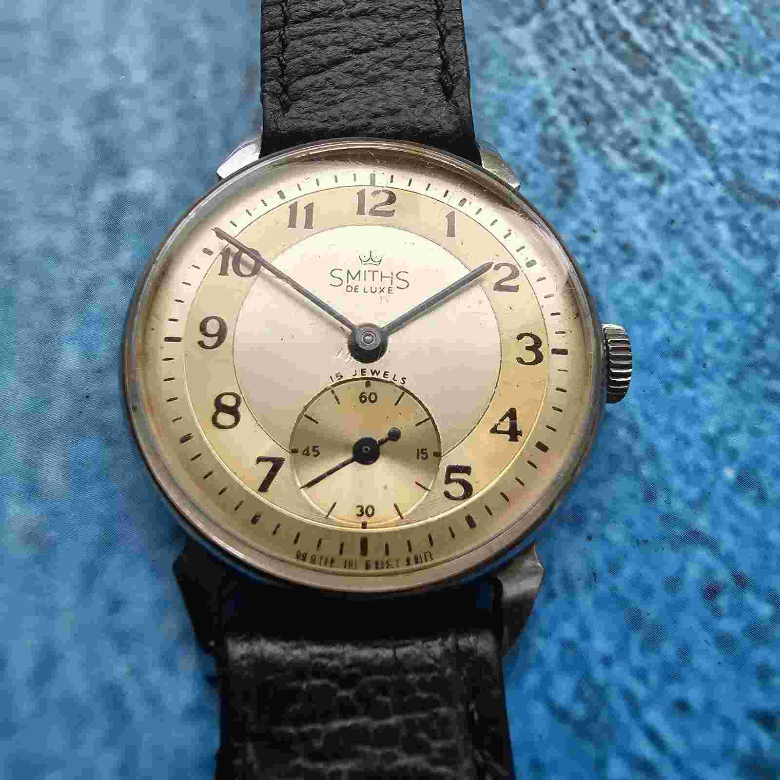 Vintage Smiths De Luxe Hand-Winding Men's Wristwatch