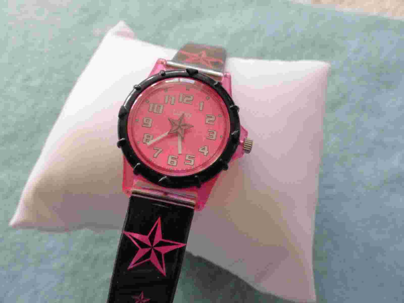 Girls or Ladies Lucky Quartz Watch