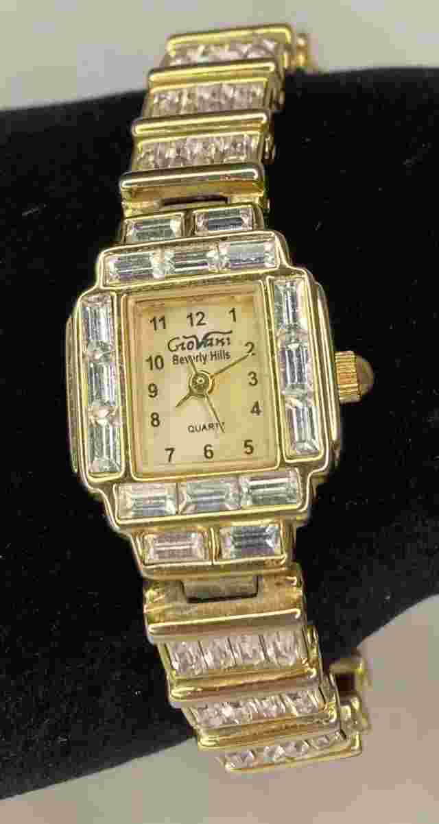 Vintage Giovani Rhinestone Beverly Hills Quartz Ladies Womens Wristewatch Gold