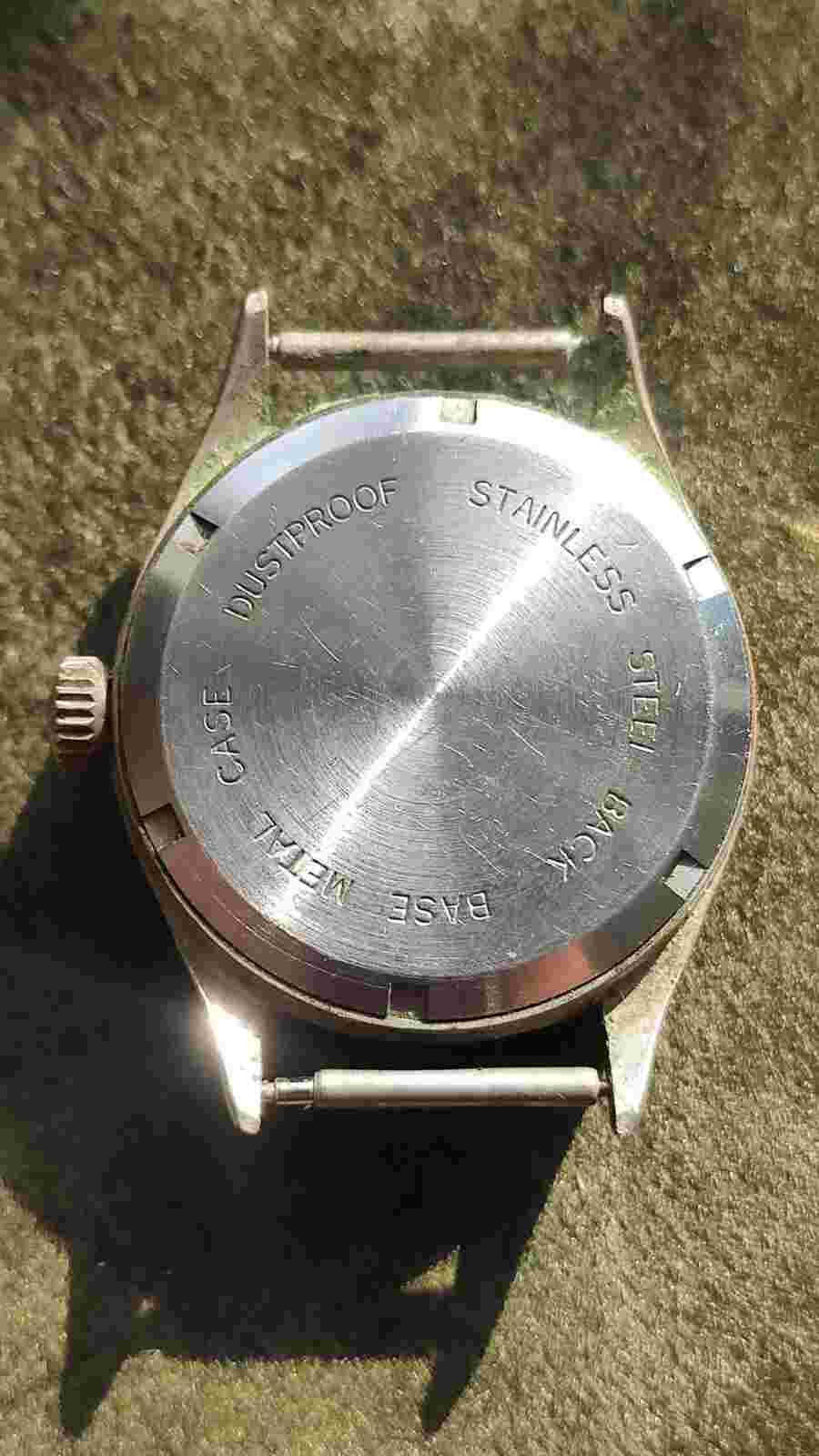 Vintage Kronotron Shockresistant Ladies/Mens Watch. Wind-Up.