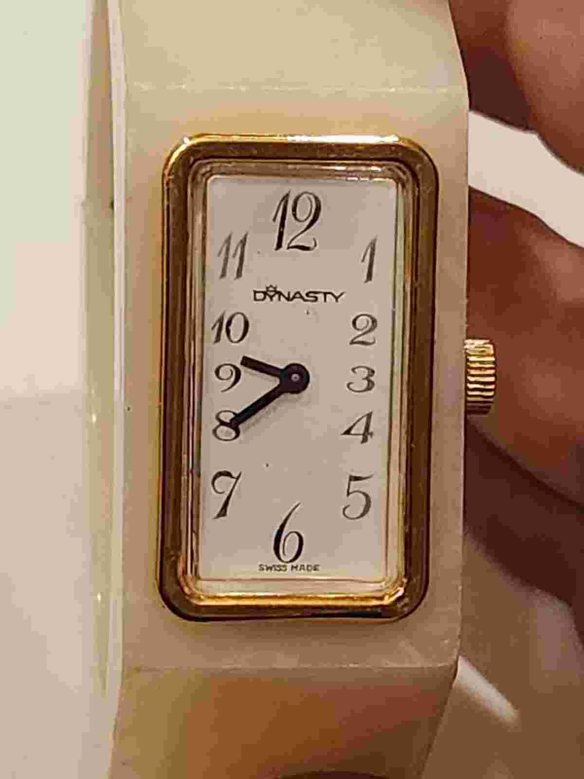 VERY RARE VINTAGE DYNASTY MARBLED LUCITE CUFF CLAMPER WATCH RUNNING SMOOTHLY
