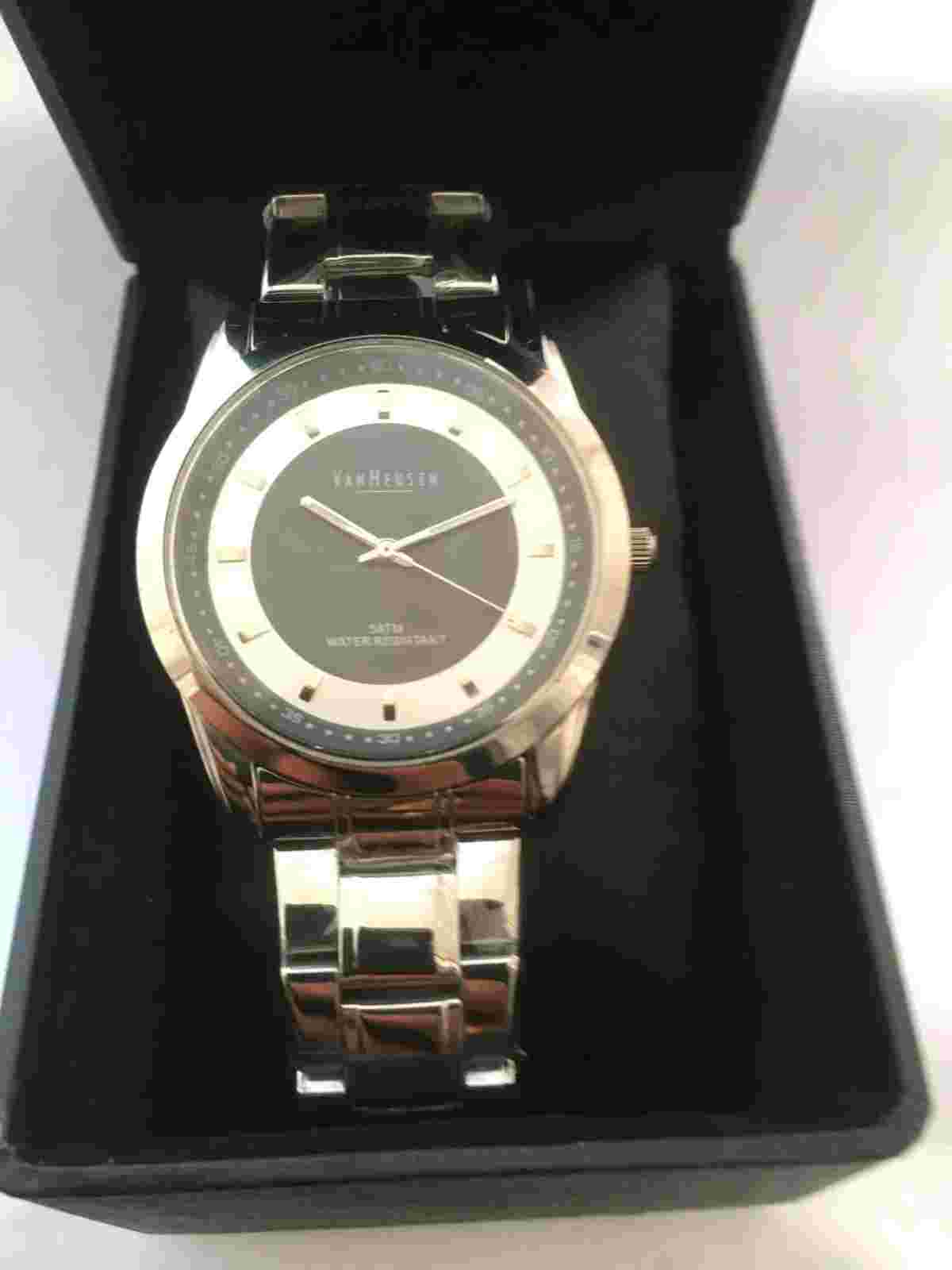 Van Heusen Mens 5 ATM WR Quartz Bracelet Watch & Box New TMG3527A