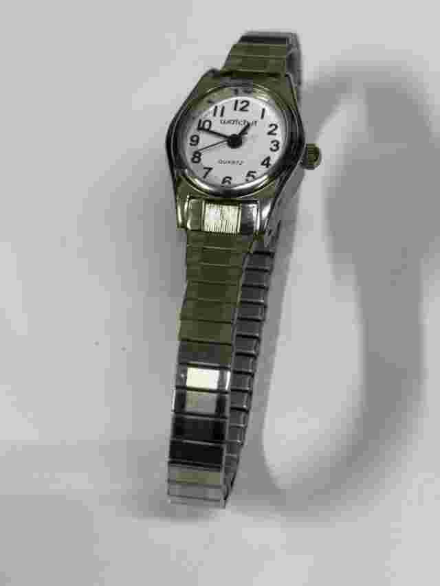 Watch-It Stretch Band Silver Tone Quartz Watch Quartz Ladies Wristwatch AS IS