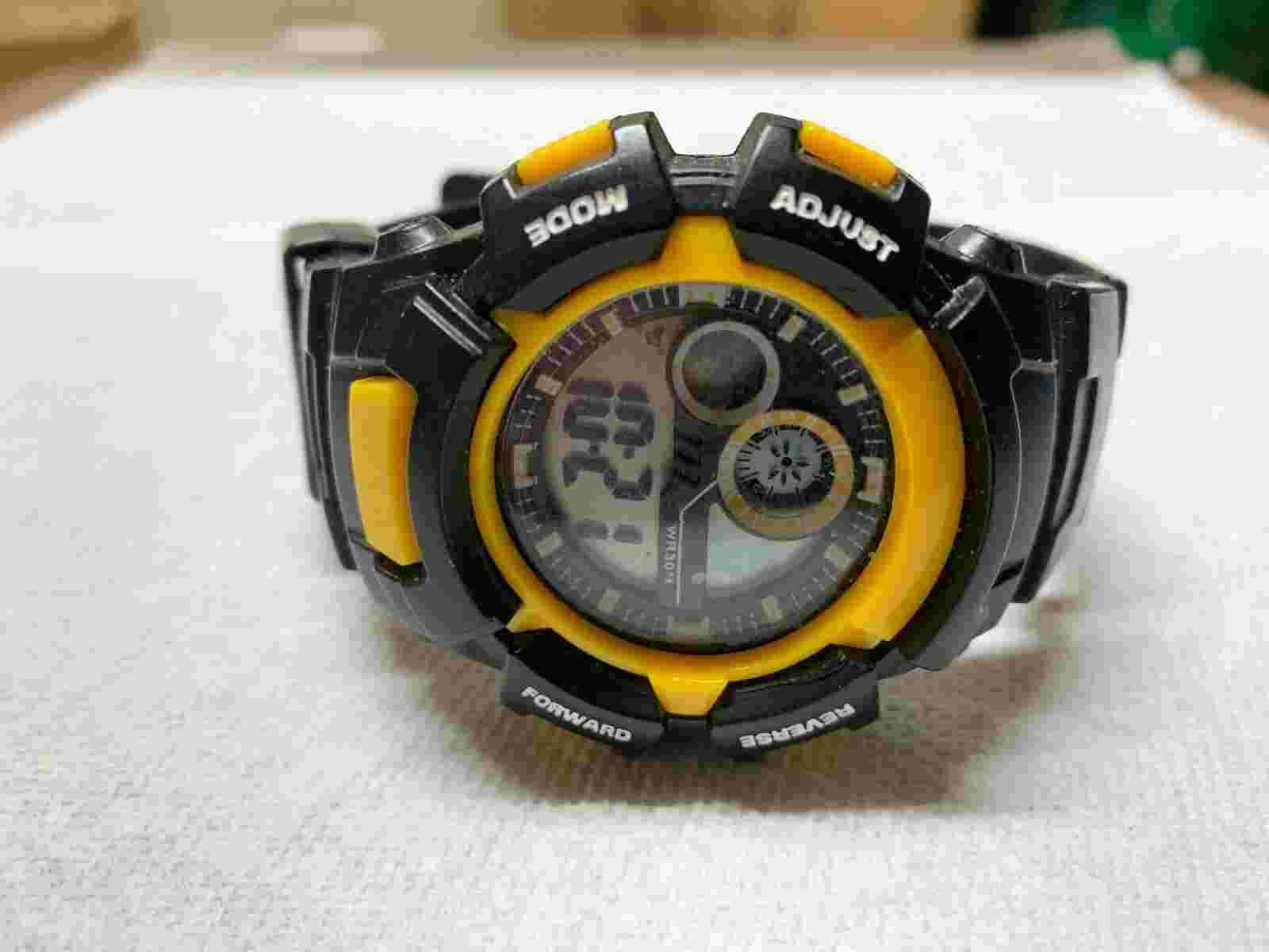 Milano Expressions Black & Yellow Silicone Sport Wrist Watch 3ATM water resist