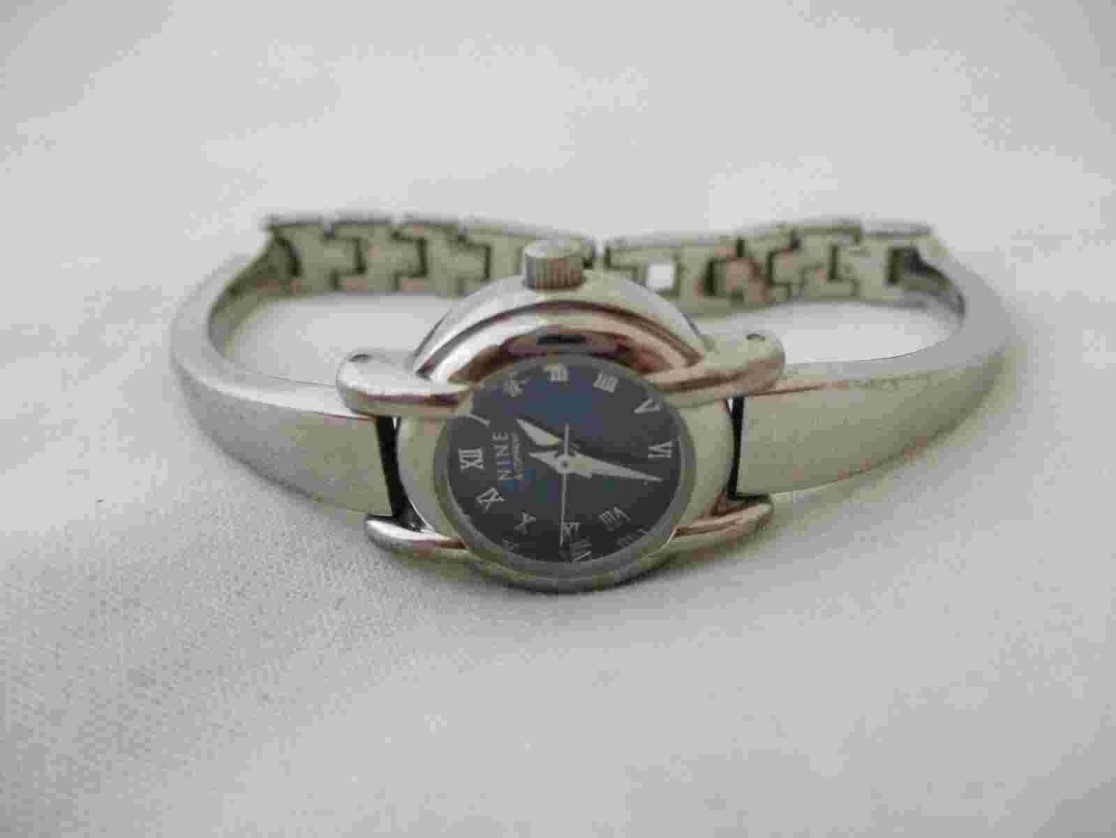 Nine & Company Watch Blue Round Face Silver Toned Band Roman Numerals WORKING!