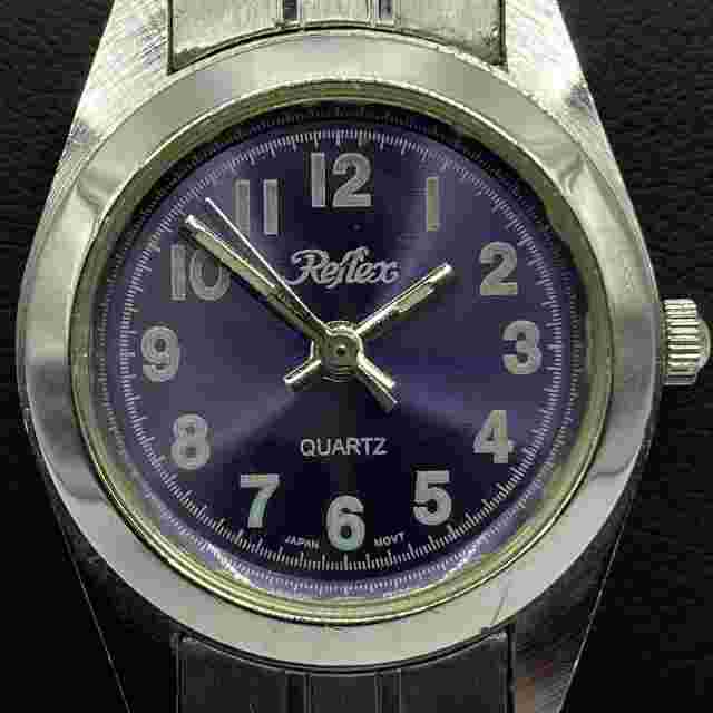 28mm Reflex Quartz Silver Tone Watch PH8274 Untested For Parts/Repair