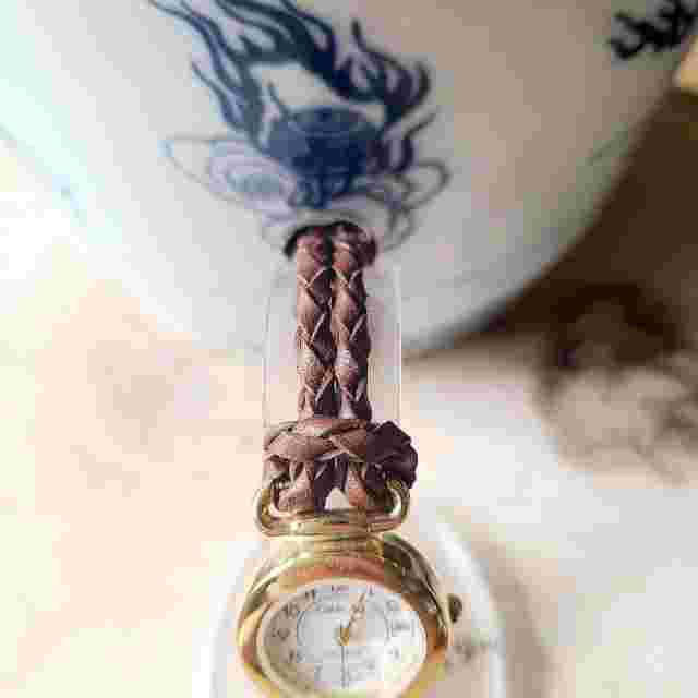 CHEROKEE Vintage Women's Watch Gold Tone Braided Leather Band 26 mm Y2K