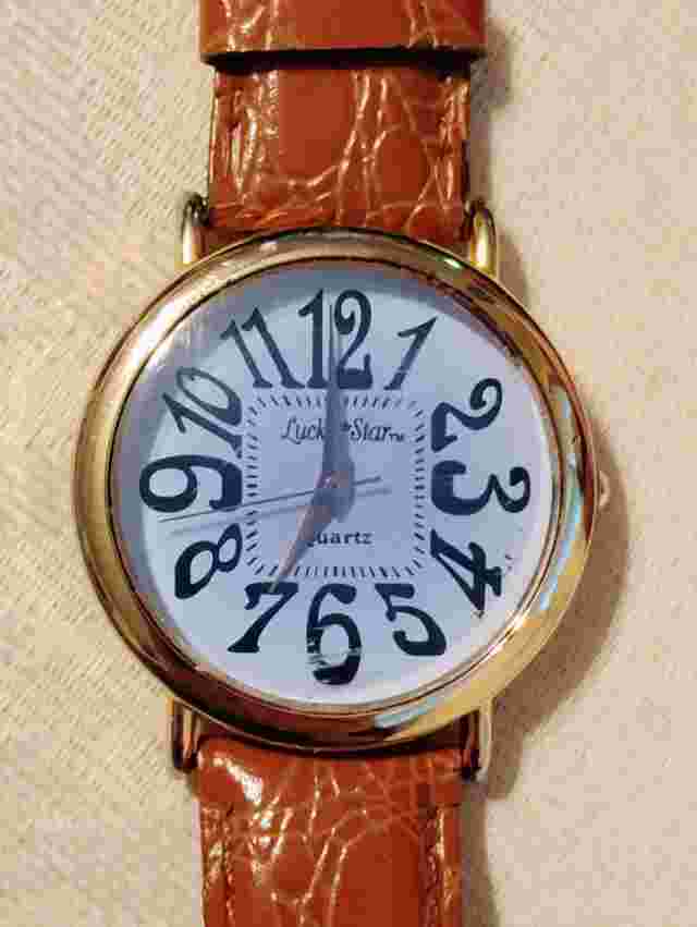 Vintage Lucky Star Womens Quartz Watch, Gold Tone, 80's, Needs Battery