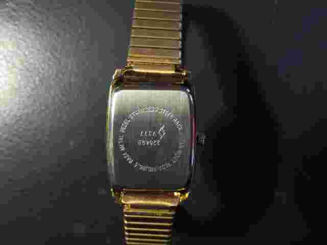 Vintage Women's Futura Quartz V377 Watch 2284Q8 Needs Battery