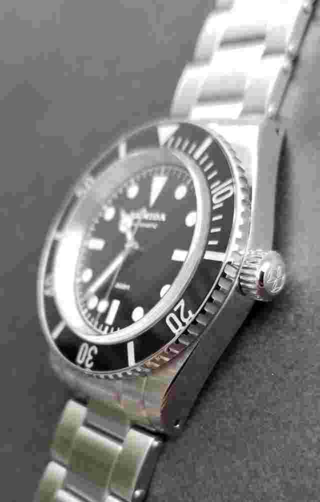 Armida A9 300m 38mm Dive Watch NEW black bezel. Shipped from USA
