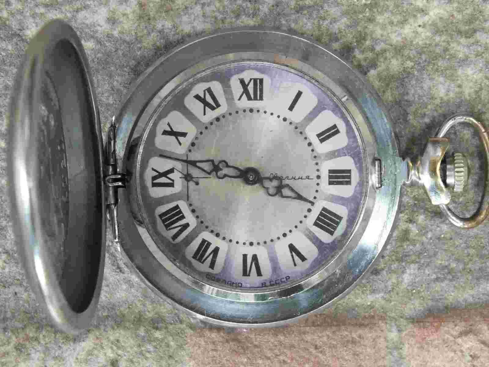 Vintage Molnija Molnia PETER the FIRST 18 Jewels USSR Mechanical Pocket Watch.