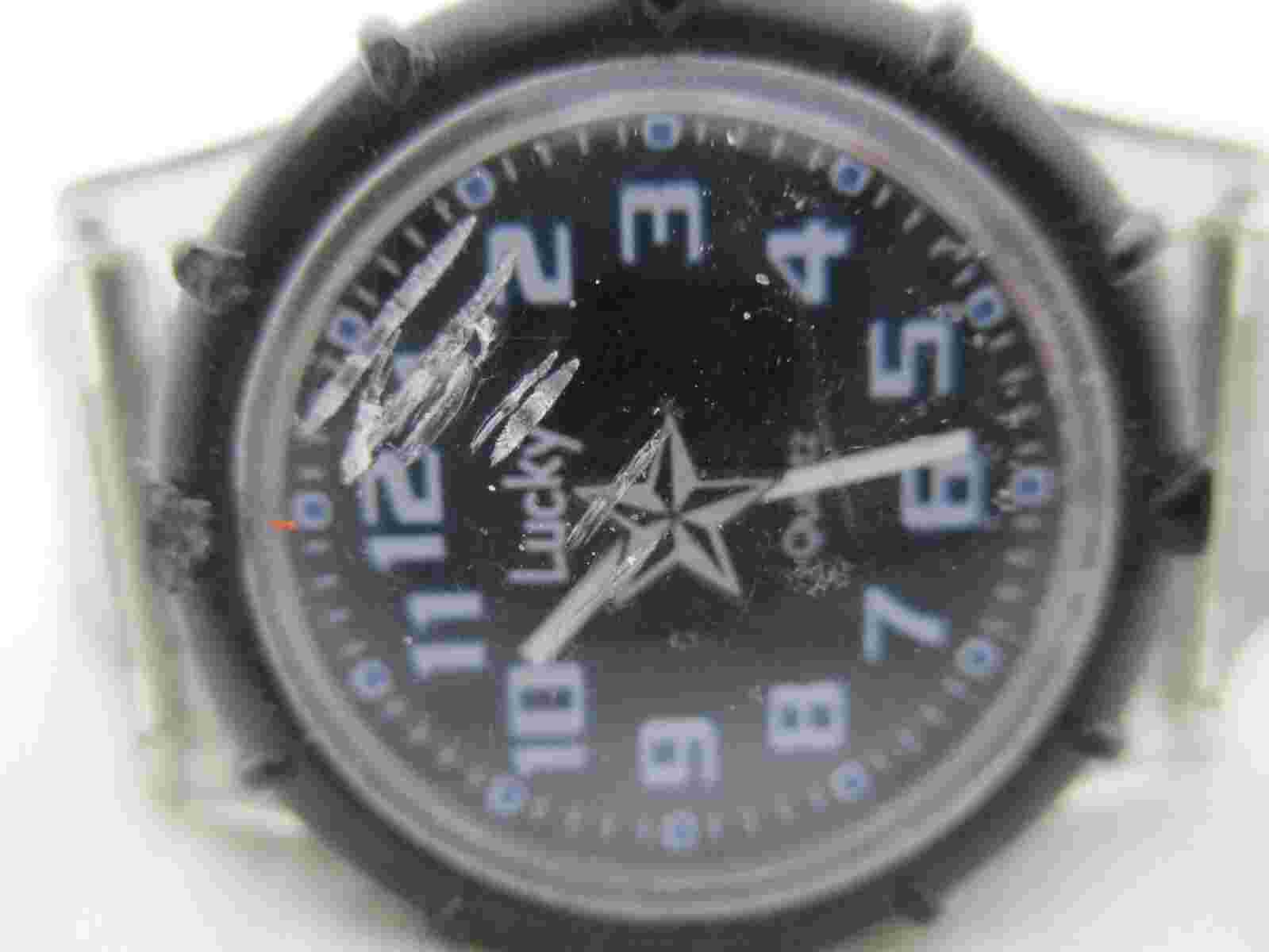 Lucky Analog Wristwatch Black Star Theme Buckle Band