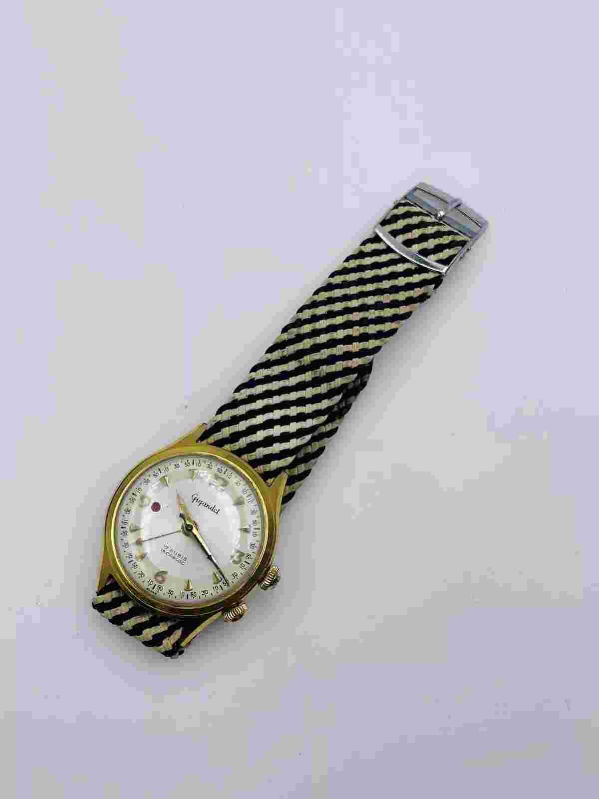 Gigandet Vintage Gold Plated Manual Wind Alarm Men’s Watch