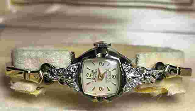 Vintage Rare Hilton 14k Gold Women’s Watch With Diamonds Comes In ORIGINAL box