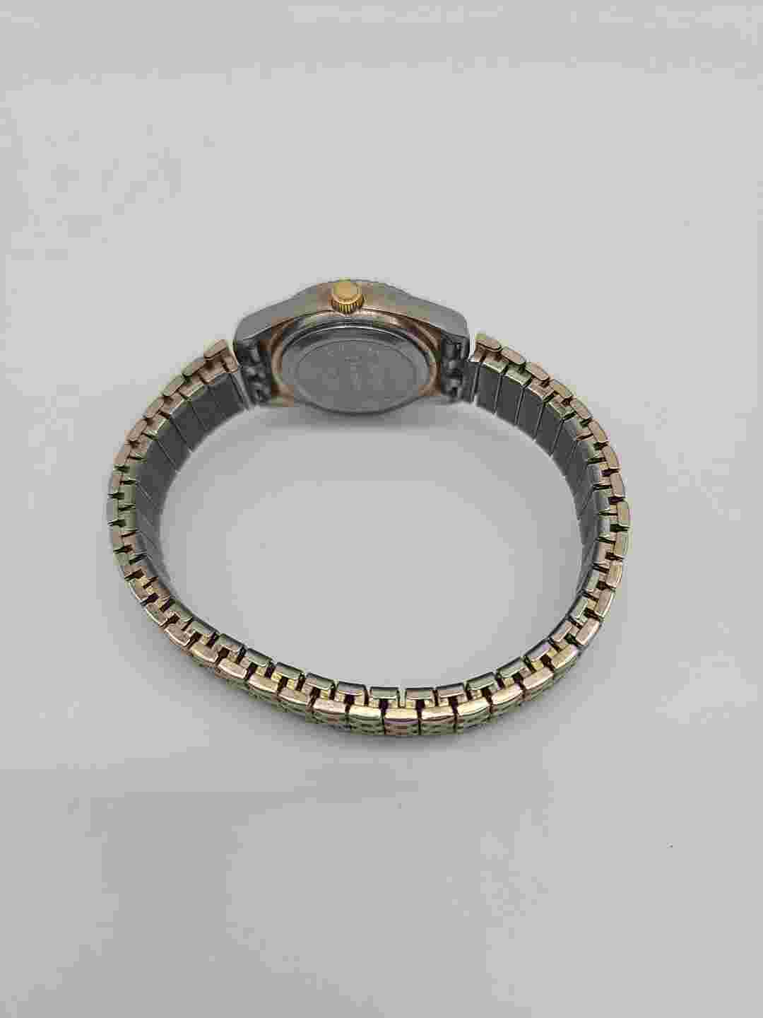 ELEMENTS Women's Quartz Watch Gold Tone - Untested -