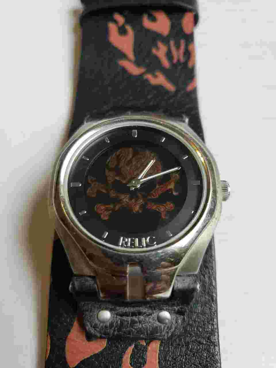 Vintage Relic by Fossil Fire Animated Skull Cuff Watch ZR55232 Ultra Rare ! Read